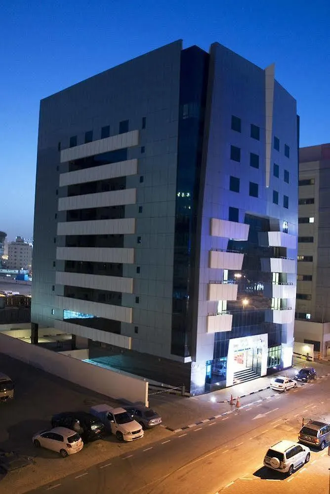 Avari Hotel Apartments - Al Barsha Dubai 3*,