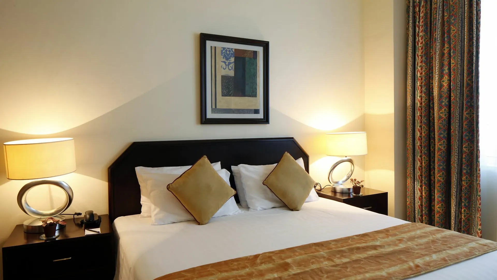 Avari Hotel Apartments - Al Barsha Dubai